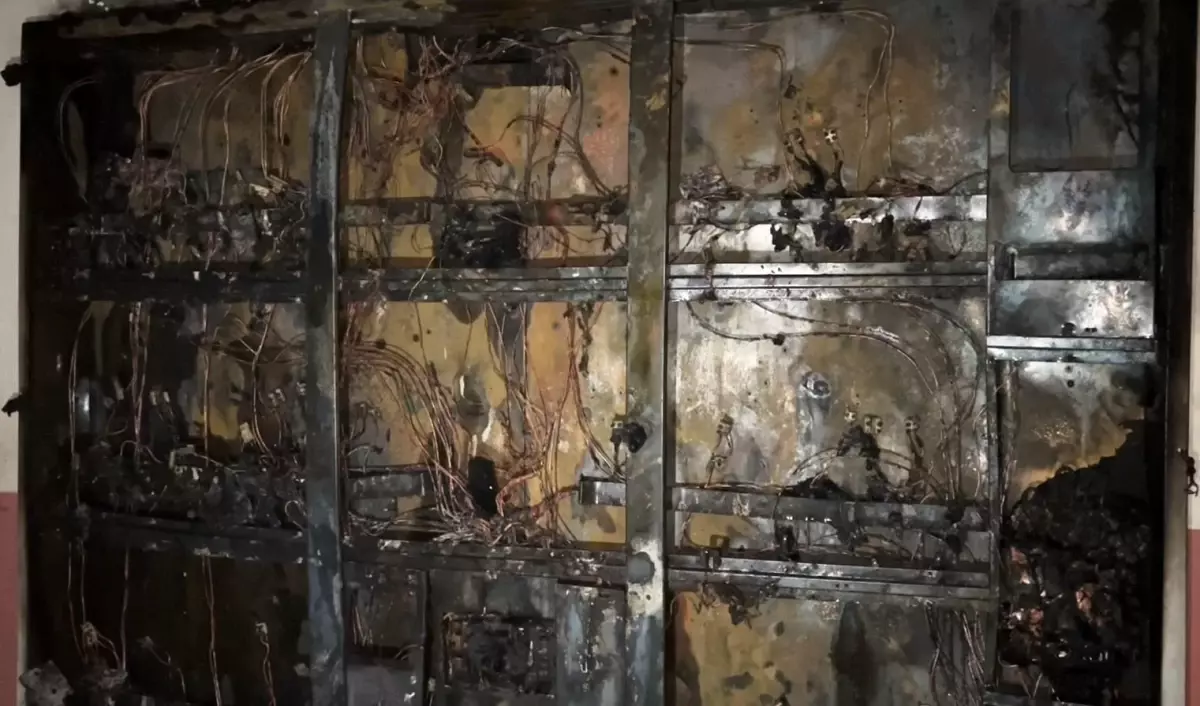 Zeytinburnu\'nda Elektrik Pano Yangını