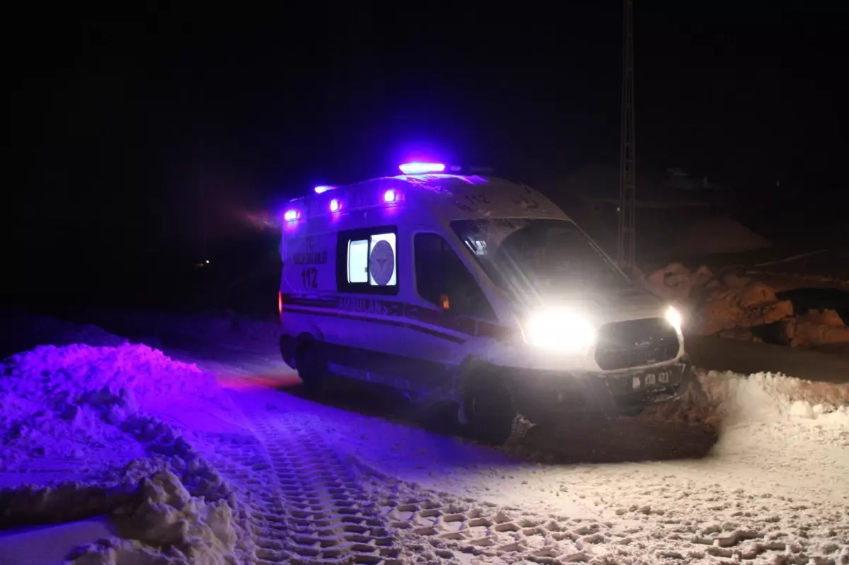 Ağrı\'da Karla Mücadele ile Hastalar Kurtarıldı