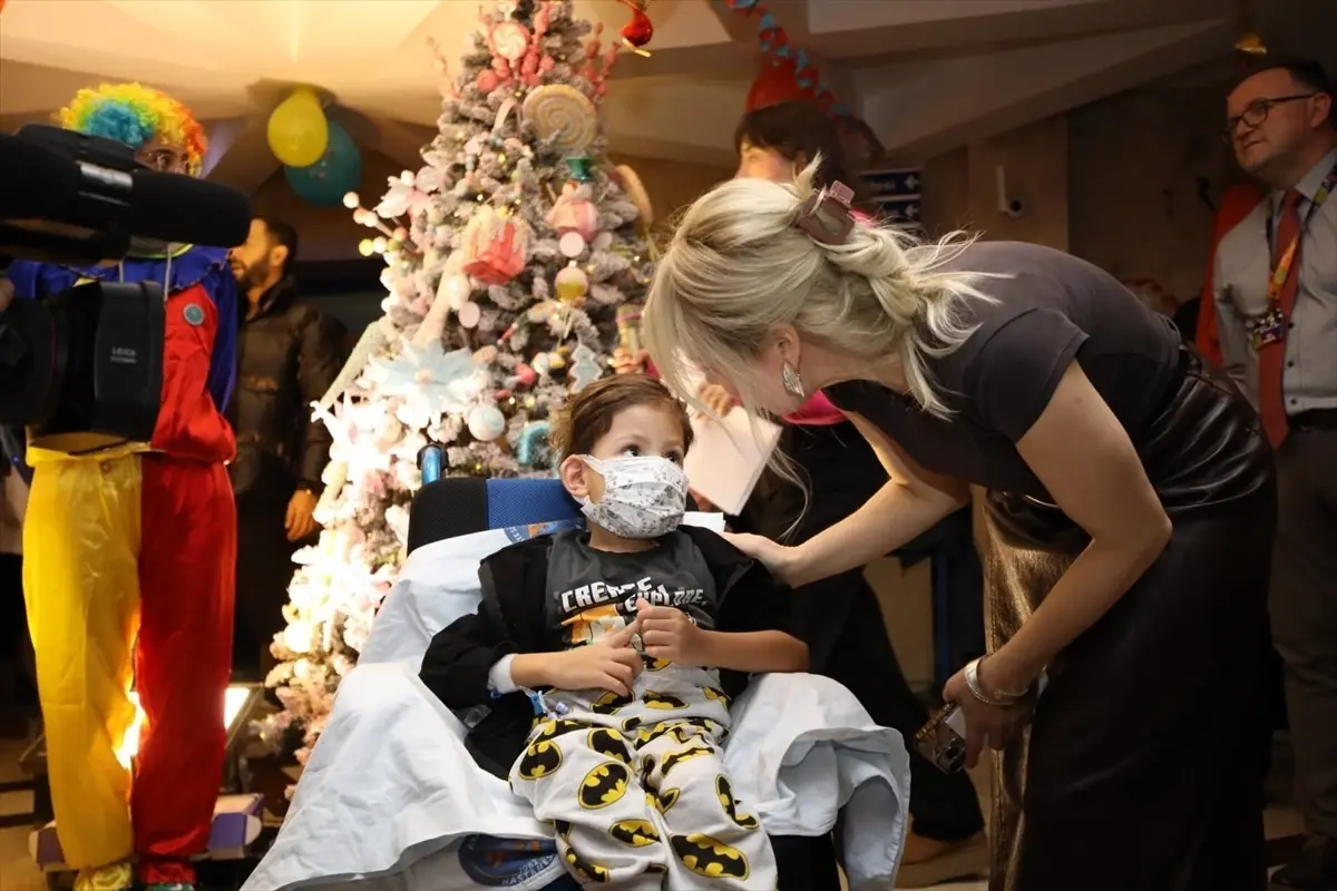 Akdeniz Üniversitesi\'nde Yılbaşı Etkinliği