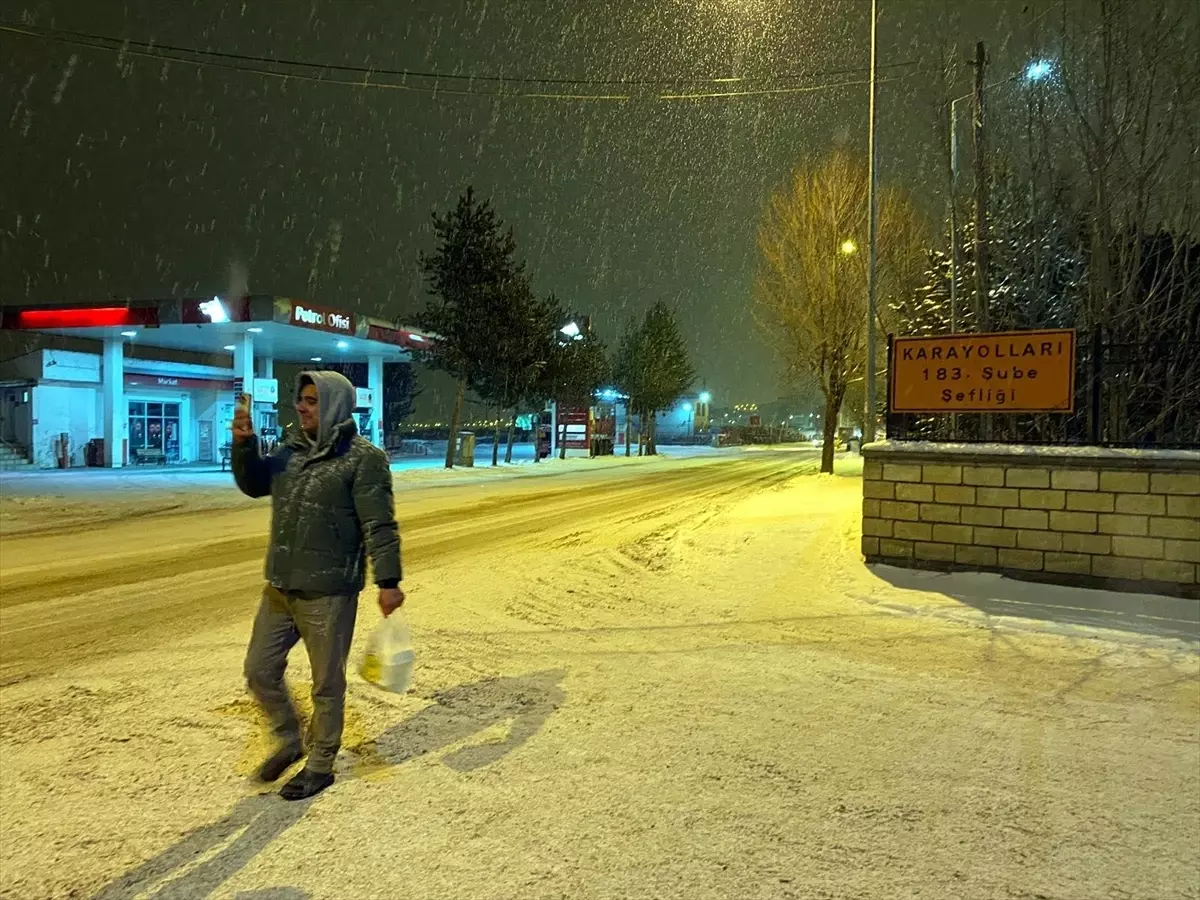 Ardahan\'da Kar Yağışı Etkili