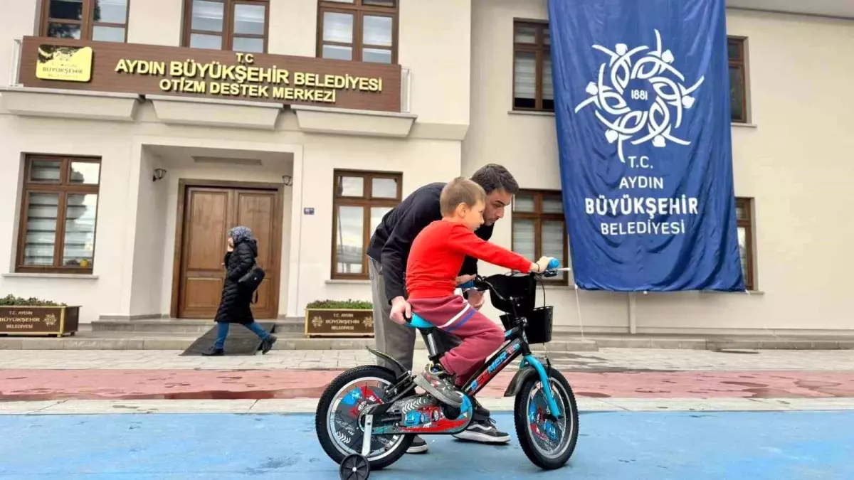 Aydın Büyükşehir Belediyesi, Otizm Destek Merkezleri özel Eğitim öğrencilerinin yanında