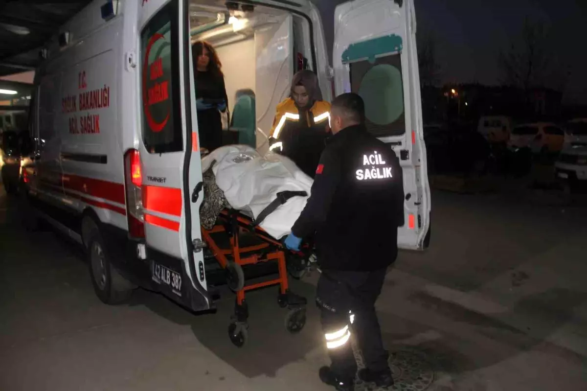 Konya\'da Otomobil Devrildi: 1 Yaralı