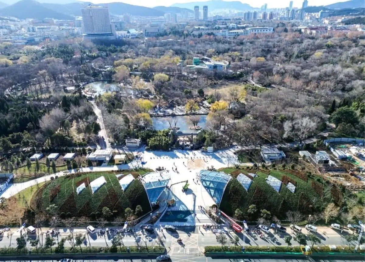 Jinan\'da Karstik Kaynakları Koruyan Metro Hattı Açıldı