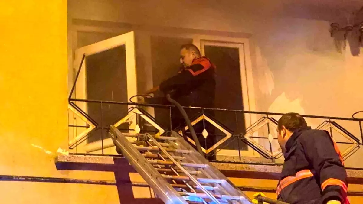 Sungurlu\'da Yangın: 10 Kişi Hastaneye Kaldırıldı