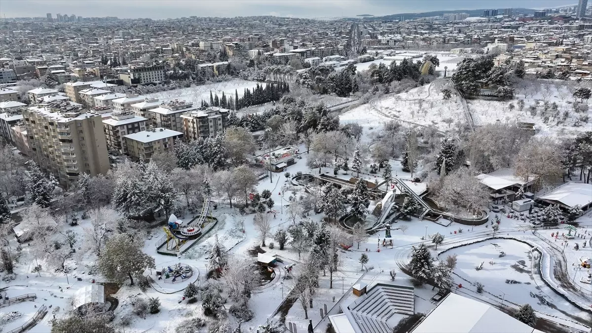 Gaziantep\'te Kar Yağışı Ulaşımı Olumsuz Etkiledi