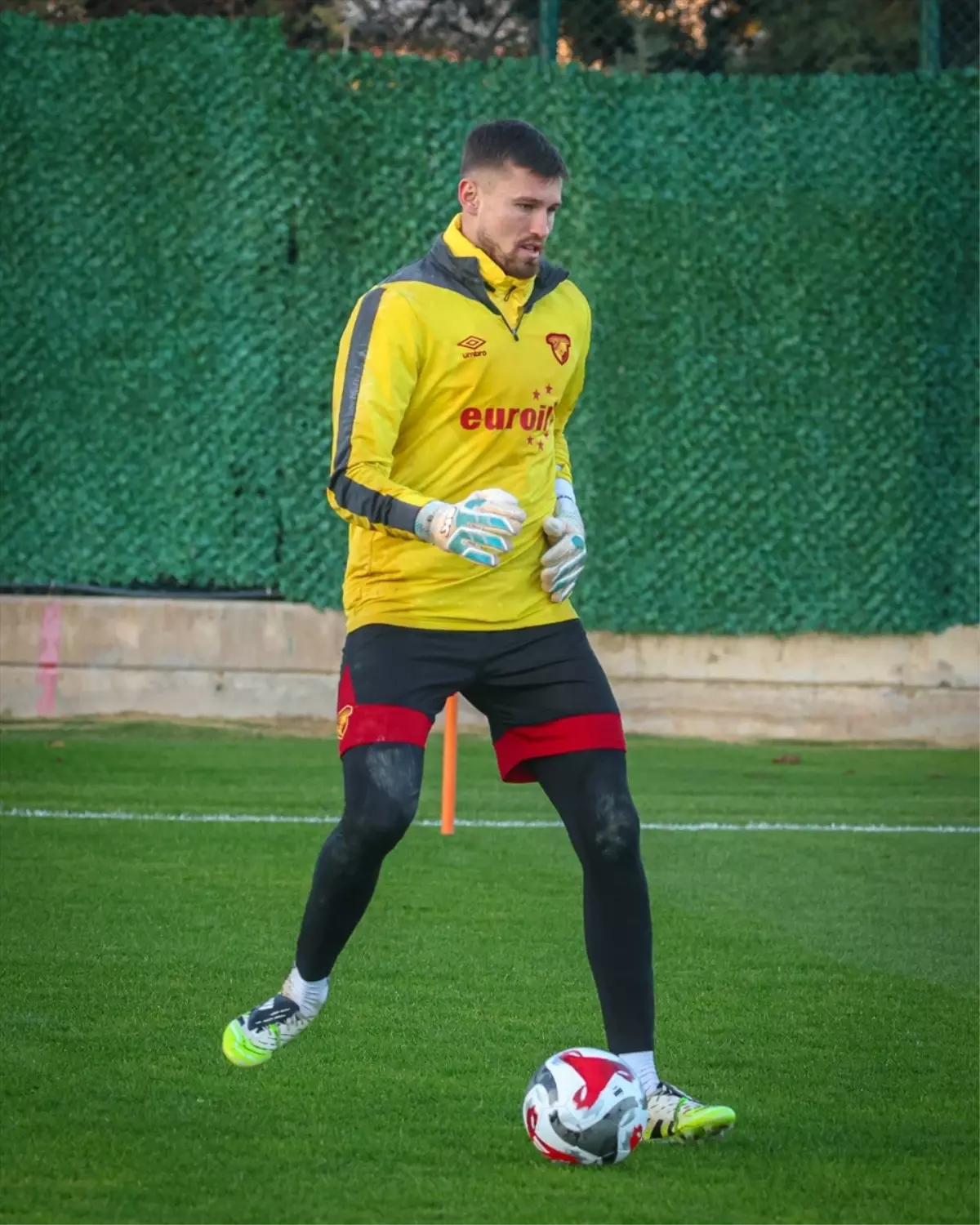 Göztepe İkinci Yarının Hazırlıklarına Başladı