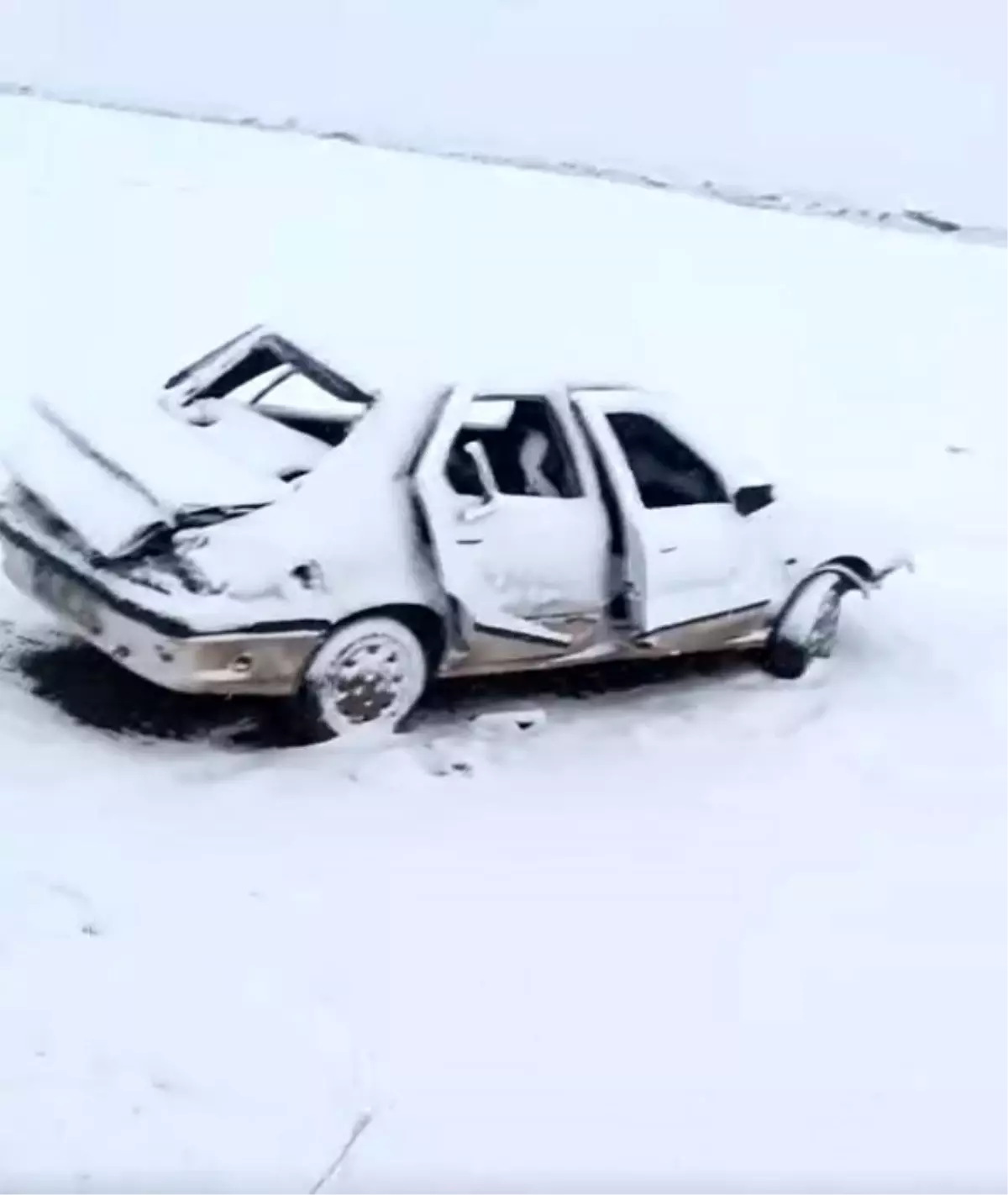 Kar Yağışı Kazası: 3 Yaralı