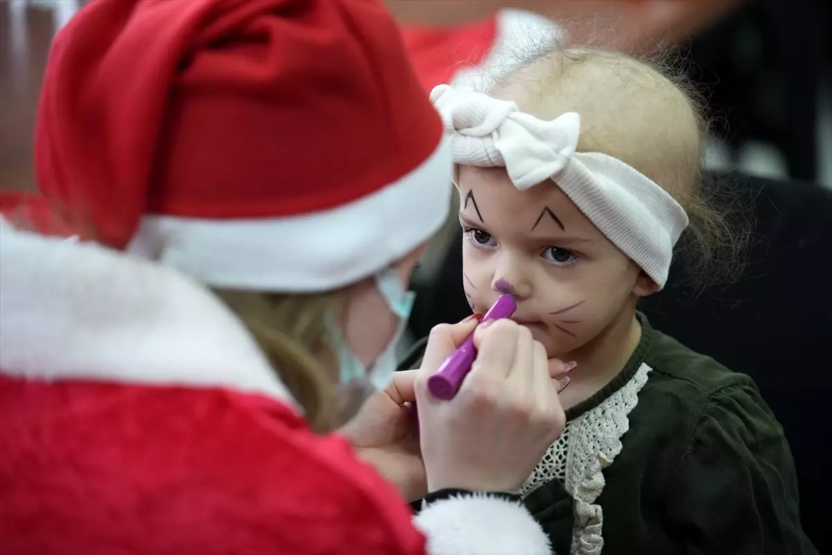 KİTVAK\'tan Kanserli Çocuklara Yeni Yıl İklimi