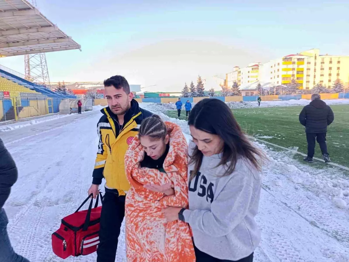 Ağrı Kadın Takımı Zorlu Hava Koşullarında Galip Geldi