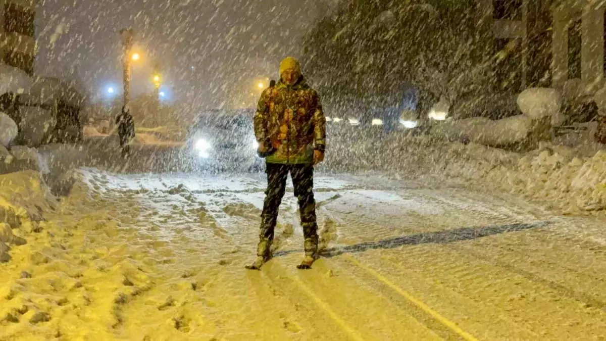 Kar Yağışıyla Kayak Keyfi