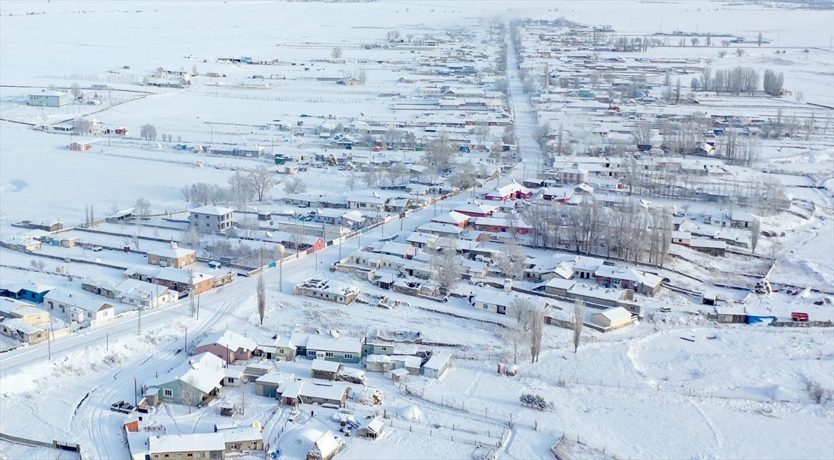 Kars\'ta Kar Manzaraları