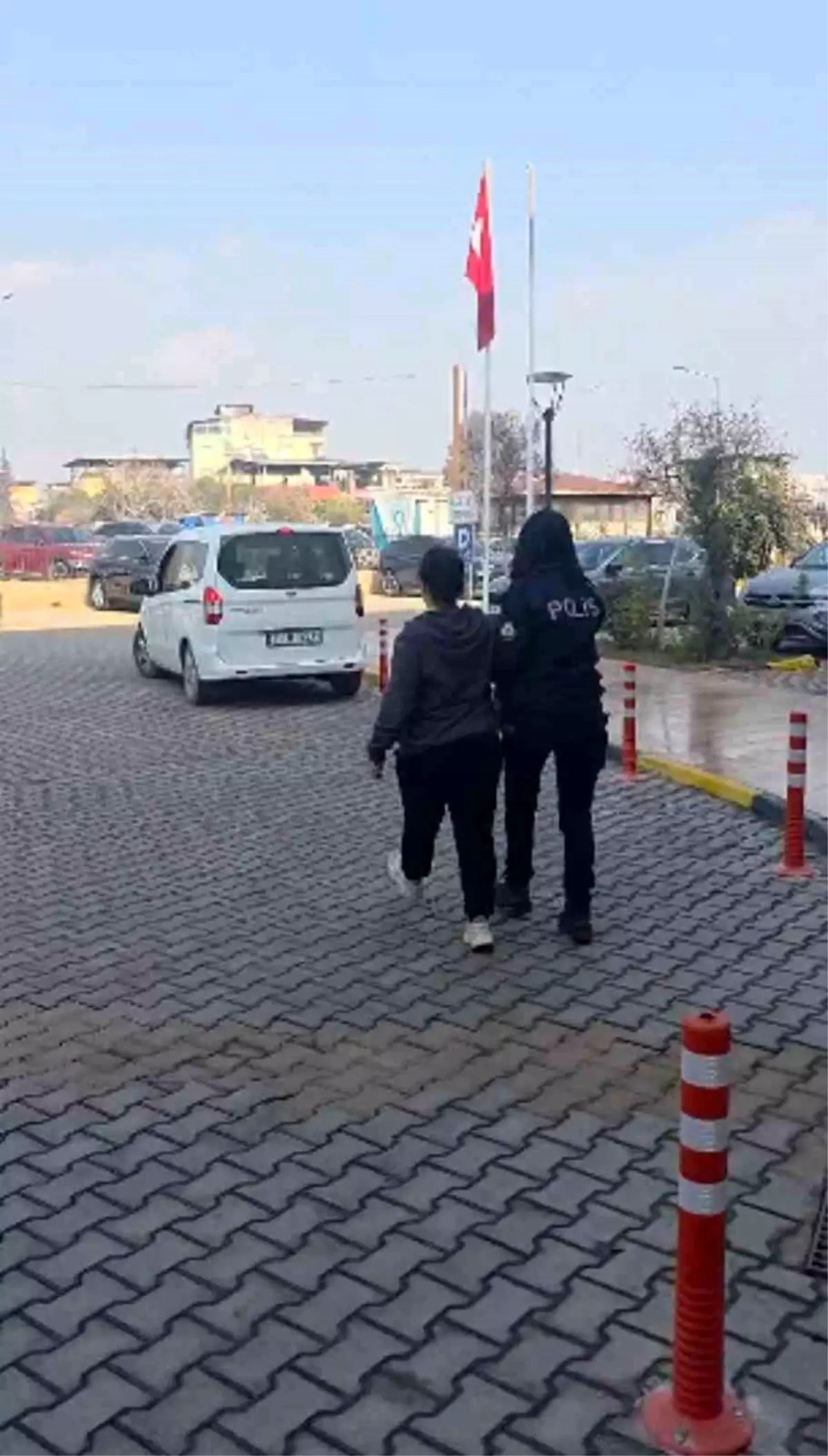 Uyuşturucu Suçundan Aranan Kadın Yakalandı