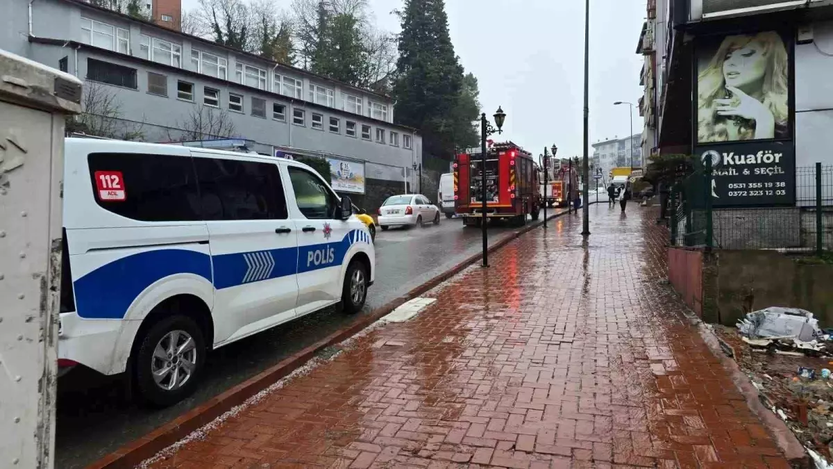 Ereğli\'de Sağlık Ocağı\'nda Yangın Paniği