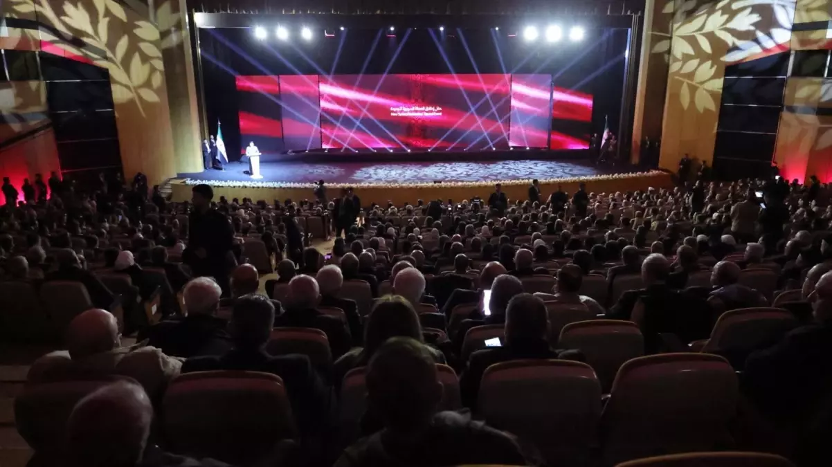 Şam\'da Yeni Suriye Banknotları Tanıtıldı