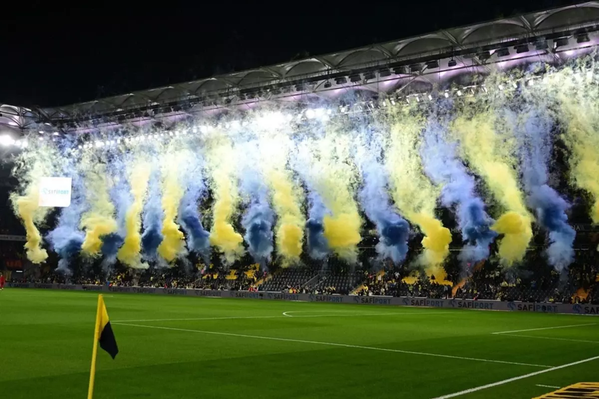 Taraftarlar olaya el attı! Fenerbahçe\'den Trabzonspor\'a Oğuz Aydın yanıtı