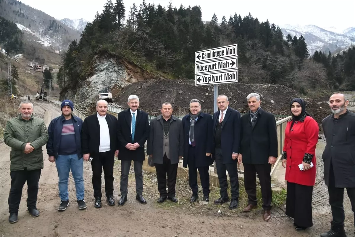 Trabzon Büyükşehir Belediye Başkanı Genç, Çamlıktepe Mahallesinde incelemelerde bulundu