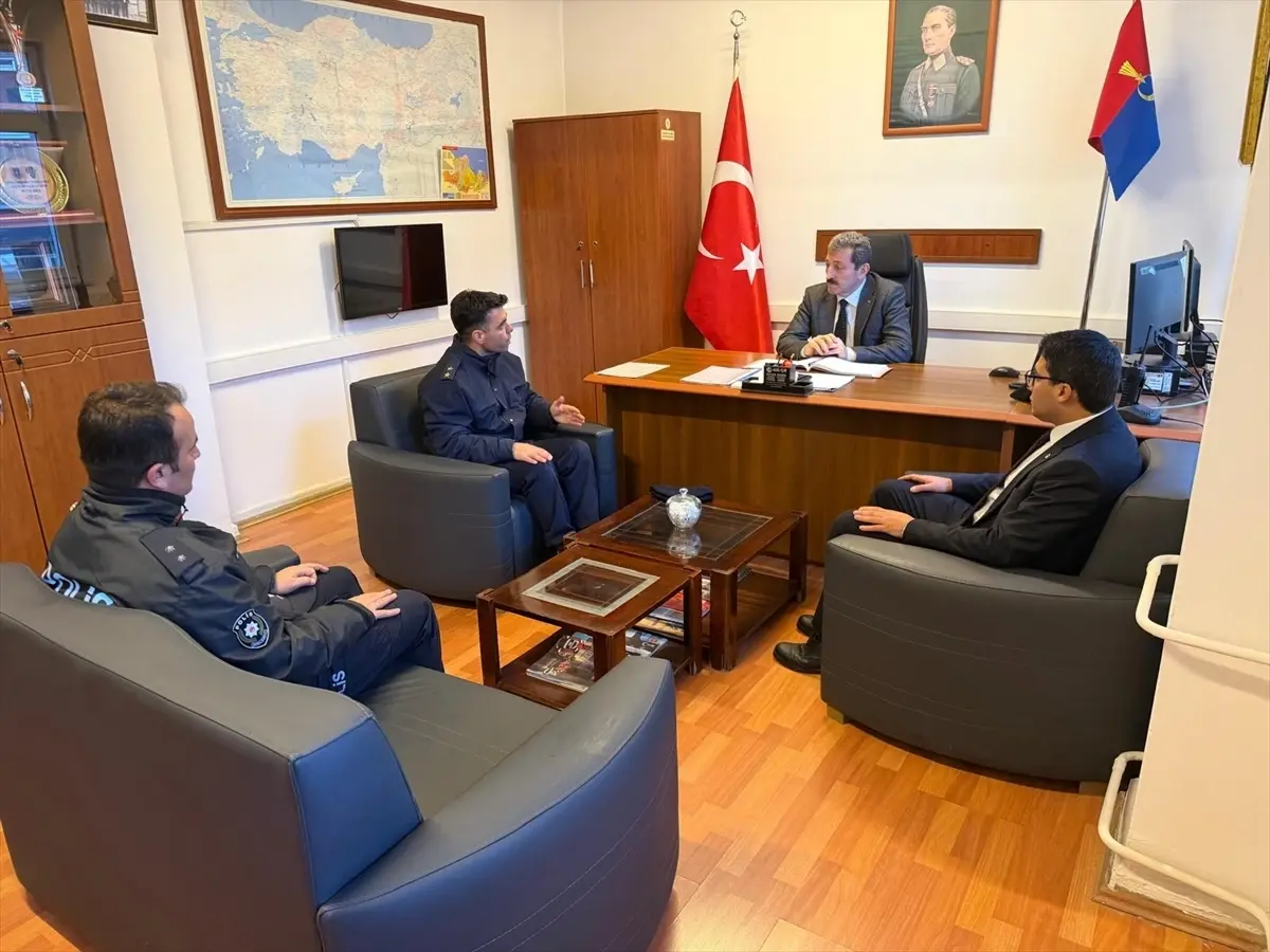 Vali Tavlı Asarcık\'ta Emniyet ve Jandarma Ziyareti