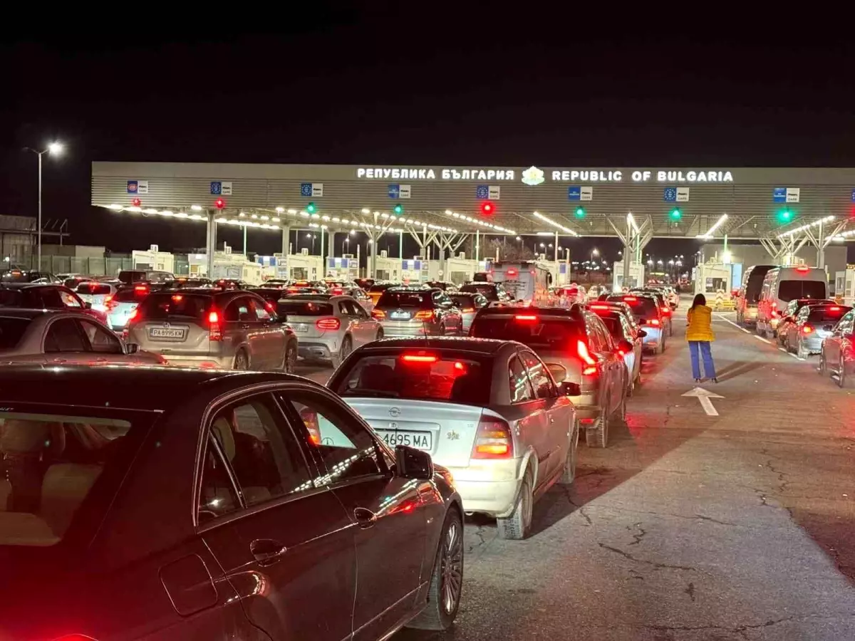 Yılbaşı Alışverişi Sınırda Yoğunluk Yarattı