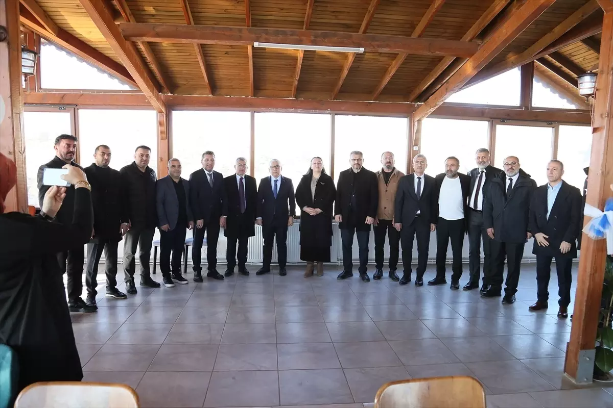 Güler Gemerek\'te Ziyaretlerde Bulundu