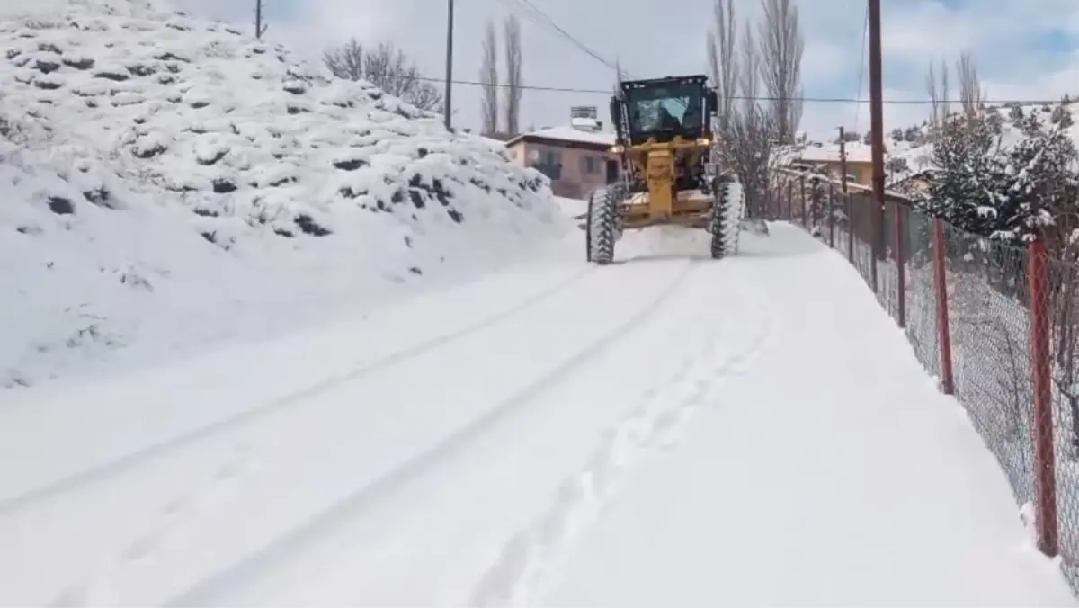 Artvin\'de 203 Köy Yolu Kapandı