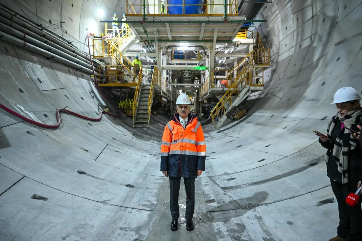 35 dakikalık yol 5 dakikaya iniyor! Bakan Uraloğlu bitiş tarihini açıkladı