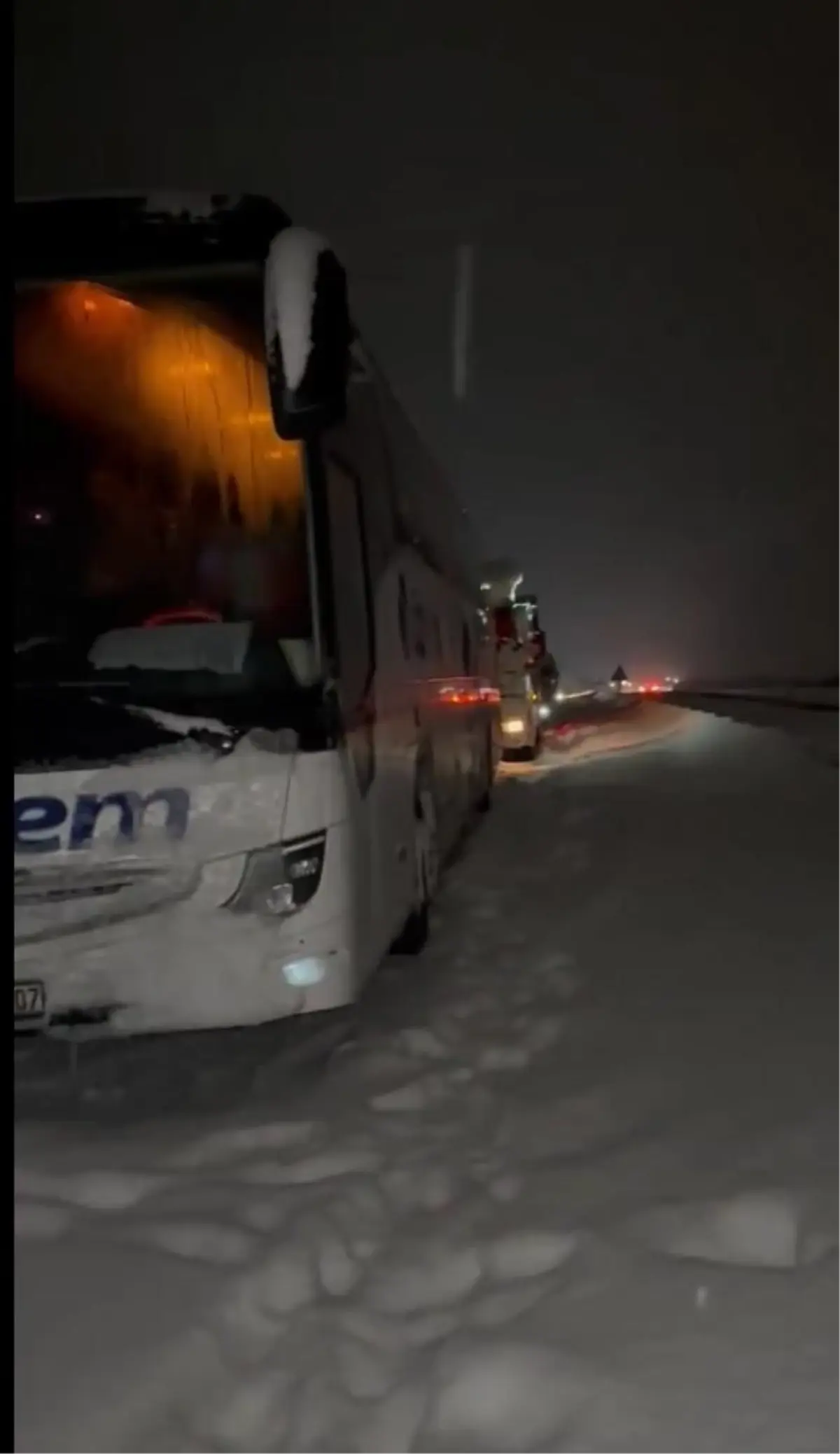 Bolu\'da Kar Kalınlığı 1 Metreye Ulaştı