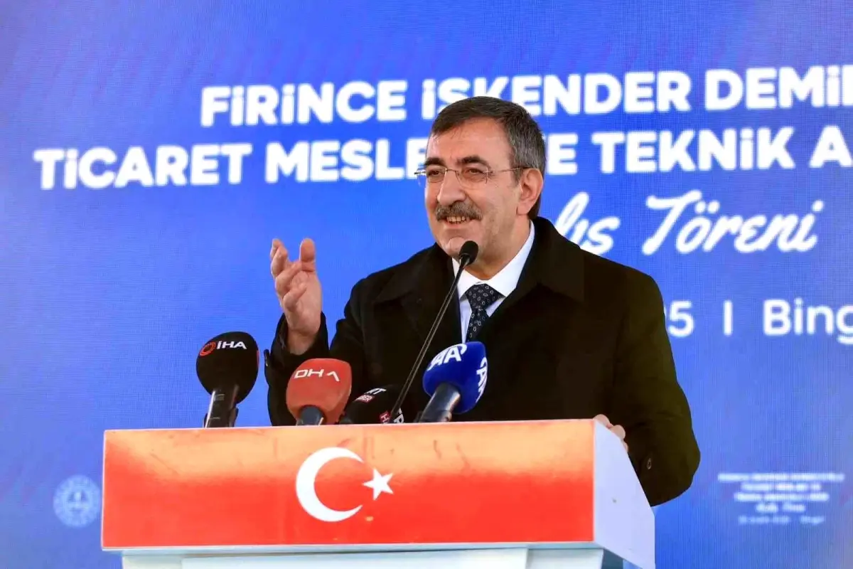 Cumhurbaşkanı Yardımcısı Yılmaz: "2025 yılı sonunda turizm gelirimizin 64 milyar dolara ulaşması beklenmektedir"