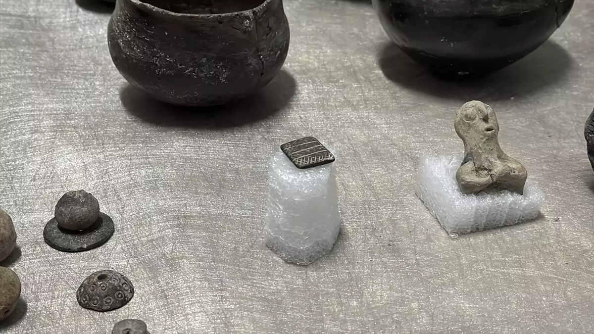 Elazığ\'da 7500 Yıllık Taş Mühür Bulundu