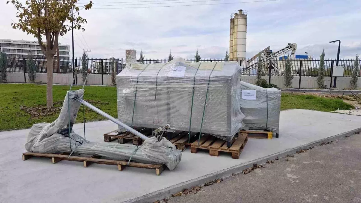 Emine Erdoğan\'dan KKTC\'ye kompost makinesi hediyesi