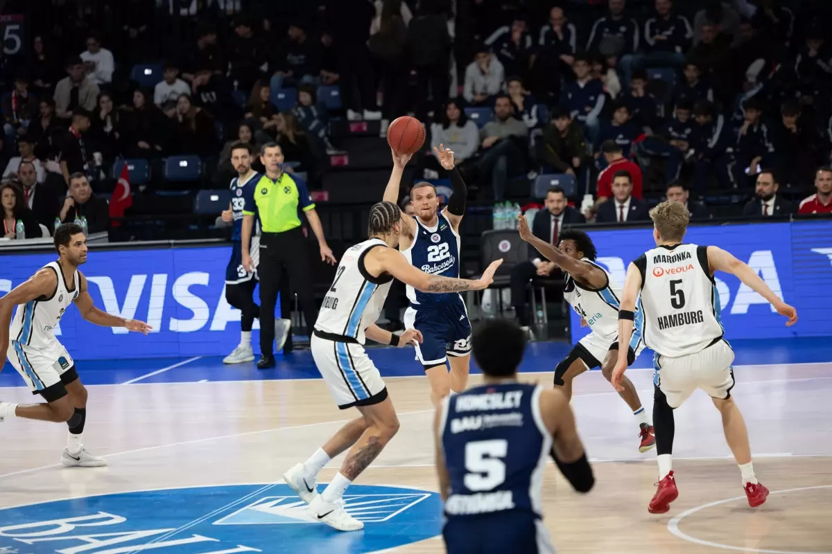 Bahçeşehir Koleji, Hamburg\'u Farklı Geçti