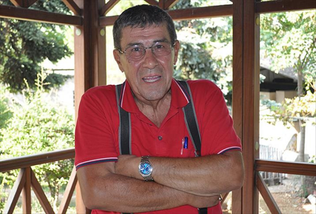 Huzurevine yerleşen Zihni Göktay 'Babasına bakmıyor' eleştirilerine tepki gösterdi