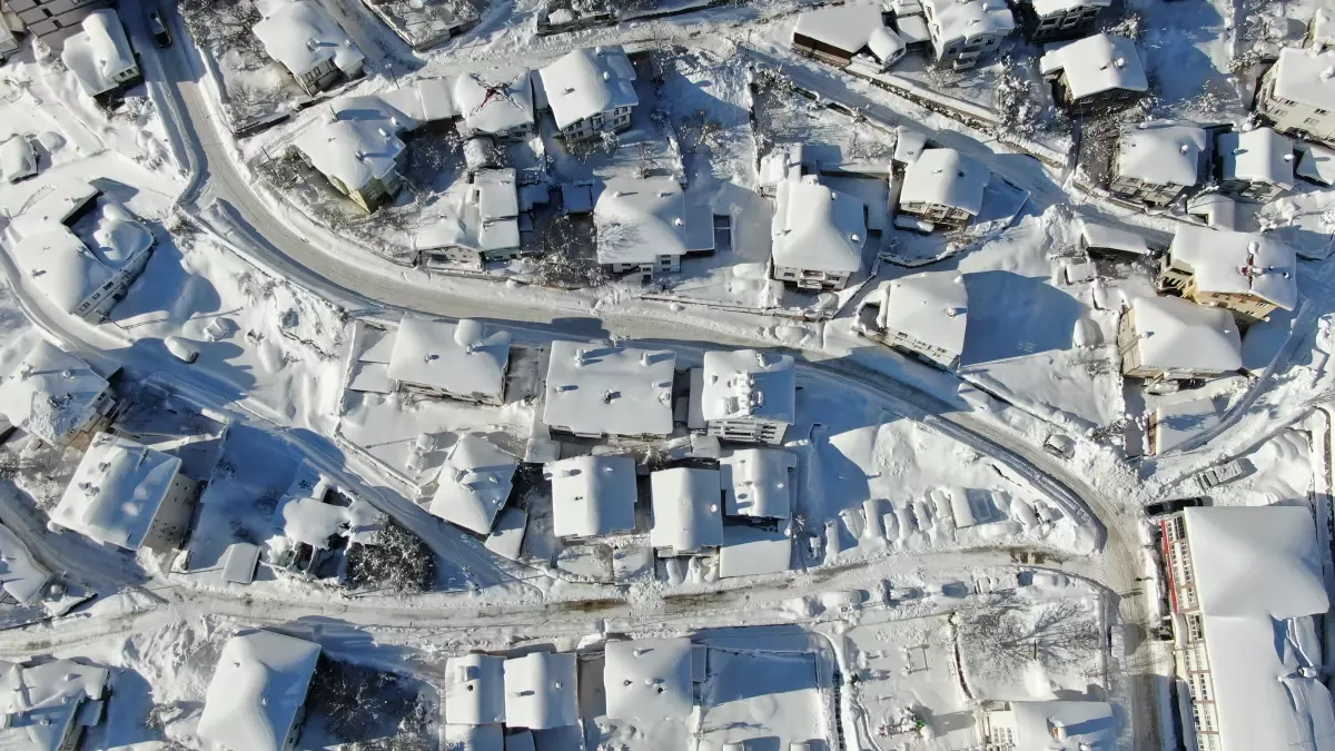 İlçeler kara gömüldü, ortaya çıkan manzara şaşırttı