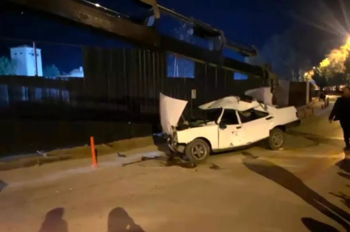 Çankırı\'da Tofaş-Fiat İnşaata Uçtu