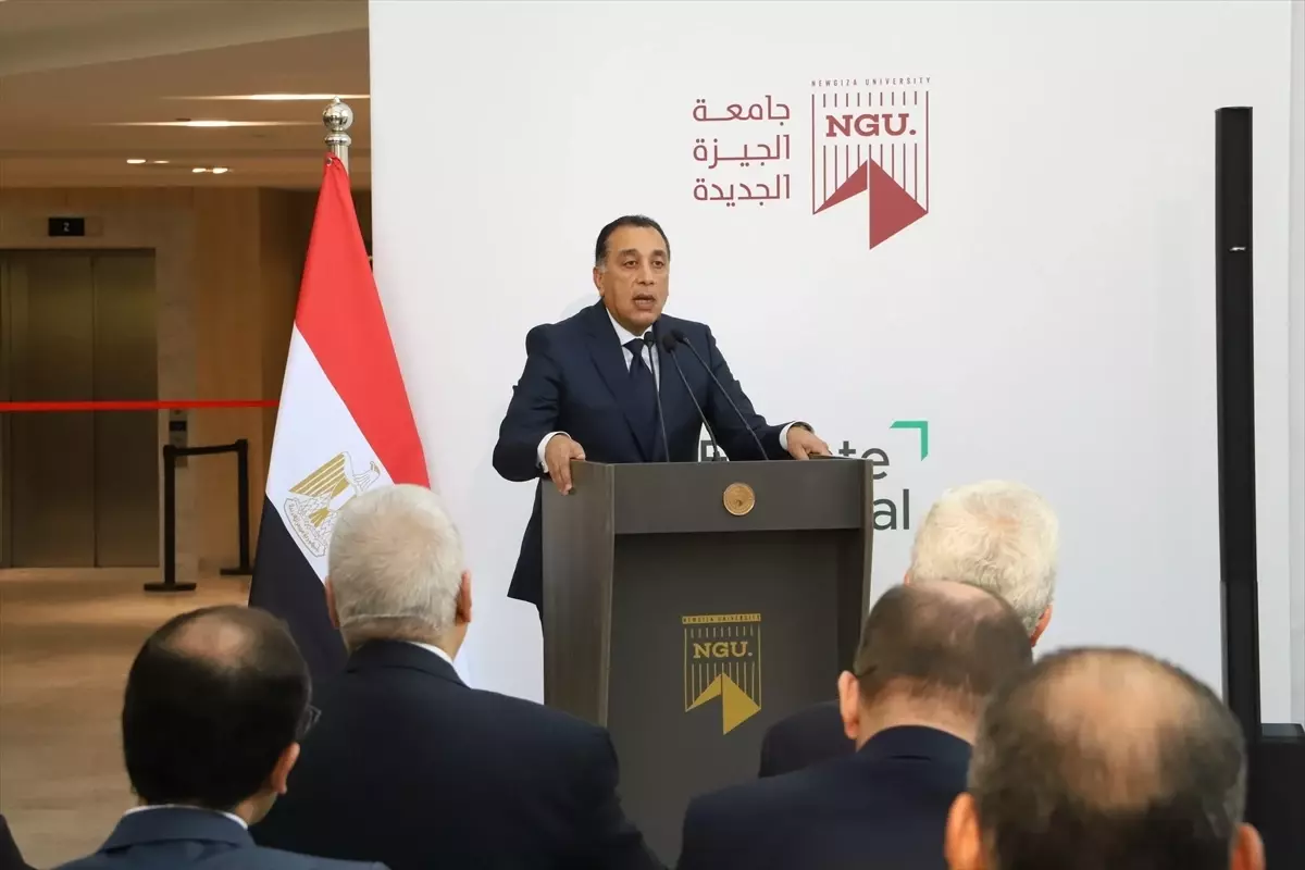 Giza\'da Yeni Hastane Açılışı