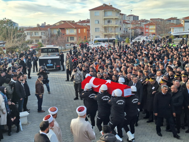 Şehit polis Yasin Koçyiğit'e yürek burkan veda, 'kuzum' diyerek uğurladı