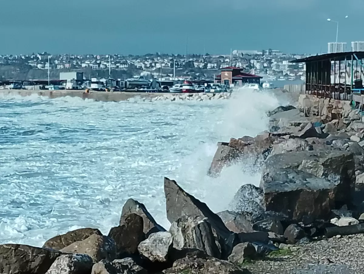 Silivri\'de Rüzgar Tahribatı