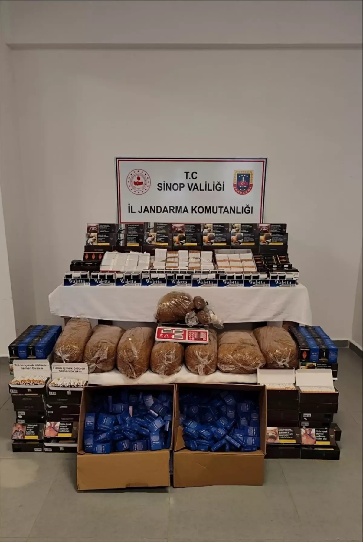 Sinop\'ta Kaçak Sigara Operasyonu