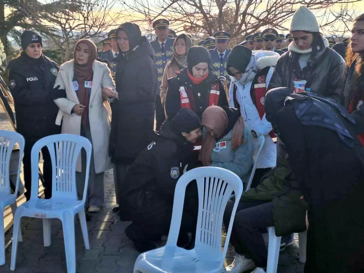 Teröristlerle çıkan çatışmada şehit olan Yasin Koçyiğit, Ankara\'da son yolculuğuna uğurlandı