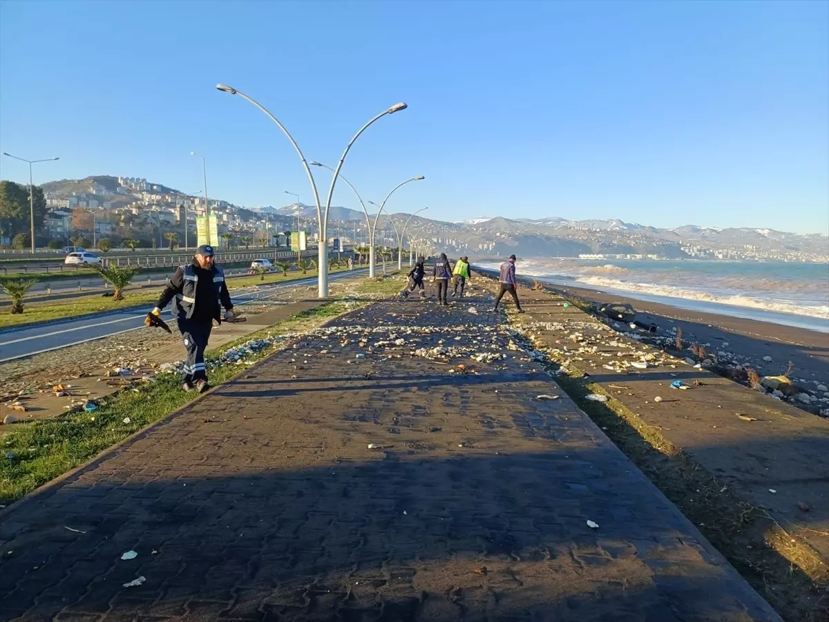 Trabzon\'da Fırtına Sonrası Atık Temizliği
