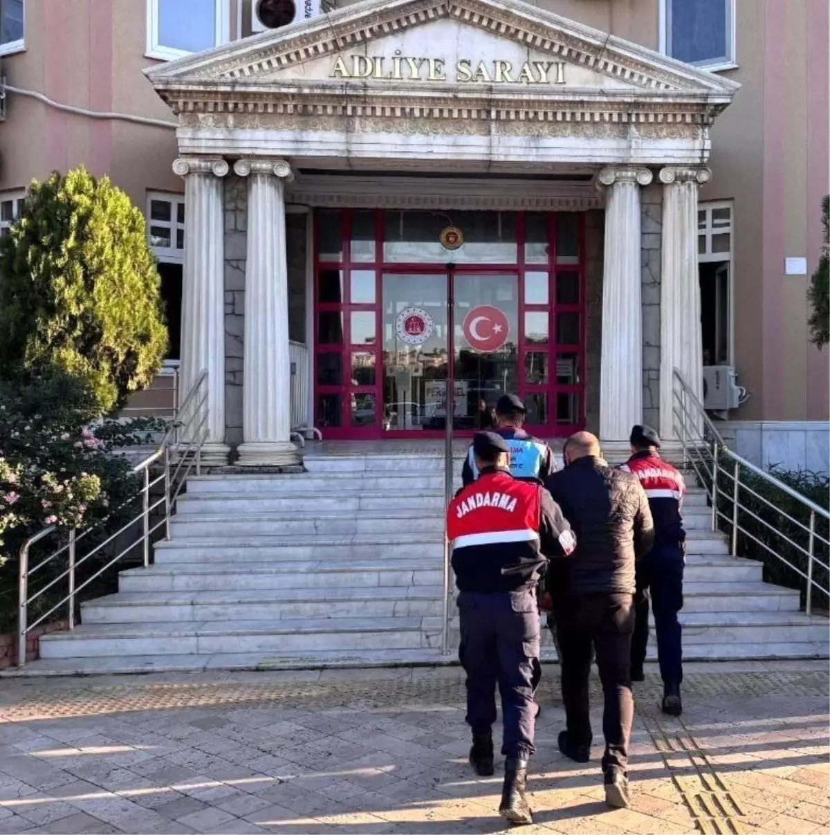 Didim\'de Uyuşturucu Suçundan Hükümlü Yakalandı