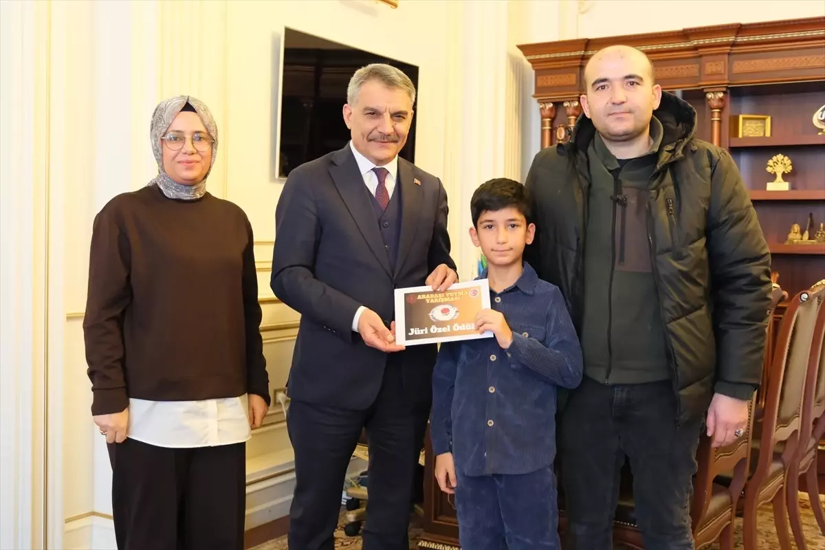 Arabaşı Yarışmasında Dereceye Girenler Ödüllendirildi