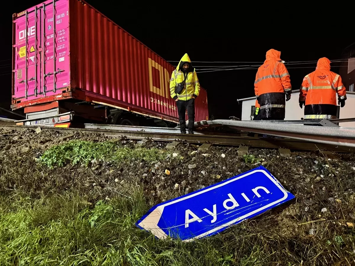 Aydın\'da Tır Kazası: Sürücü Hayatını Kaybetti