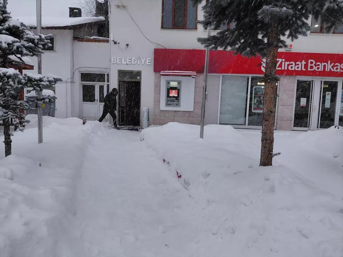 Başçiftlik\'te Kar Yağışı Etkili Oldu