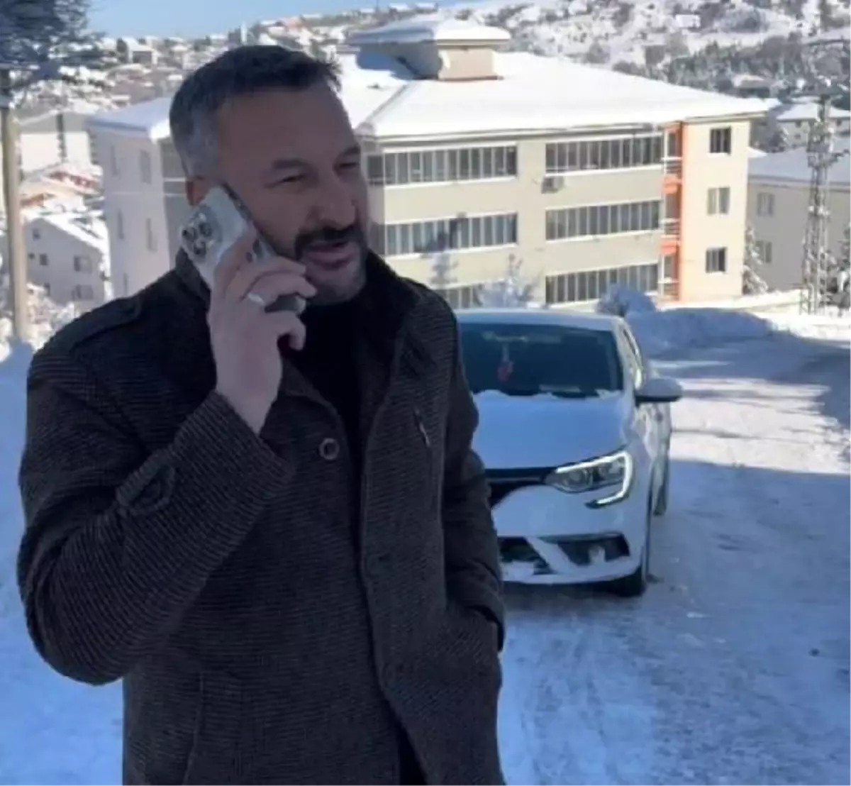 Başkan yolda kaldı, kendini eleştirdi