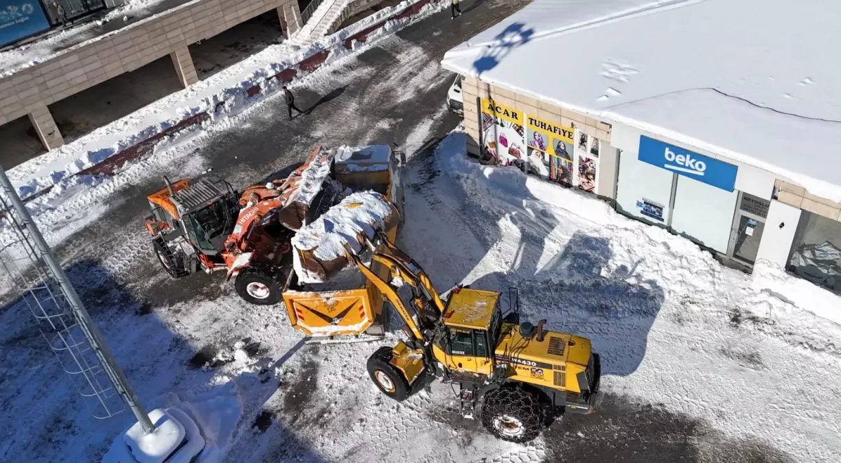 Bitlis\'te Karla Mücadele ve Tarihi Güzellikler