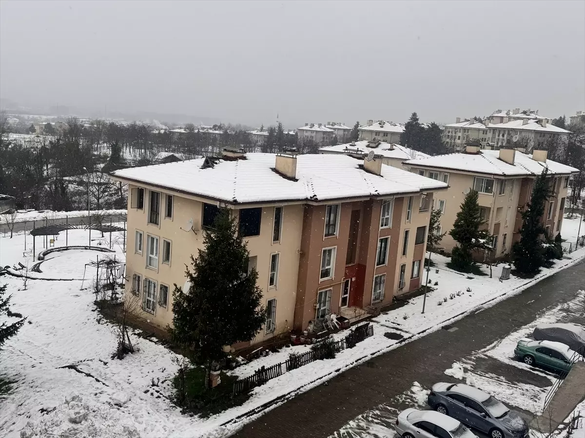 Bolu Dağı\'nda Kar Yağışı Etkili