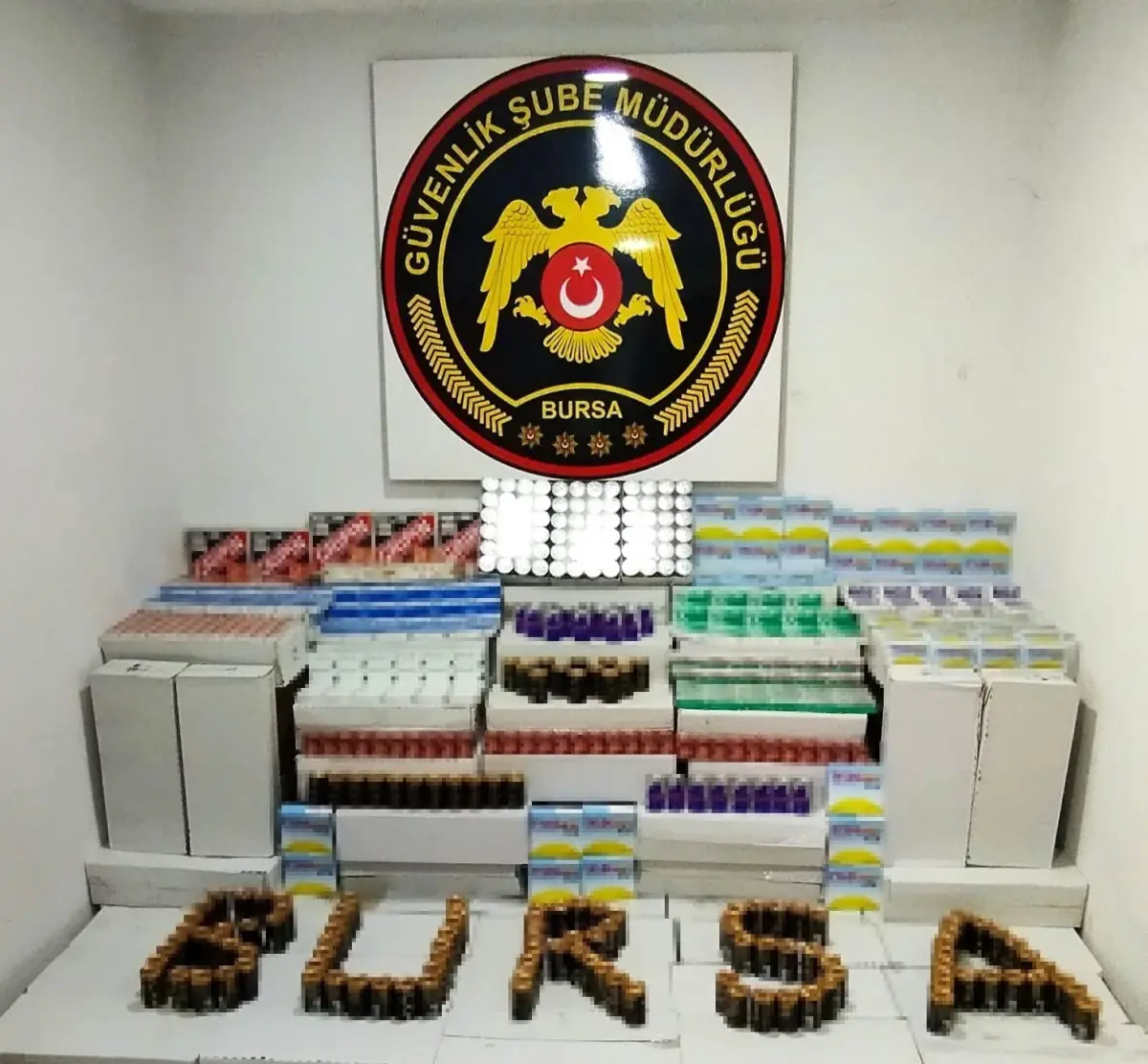 Bursa\'da Ruhsatsız İlaç Operasyonu