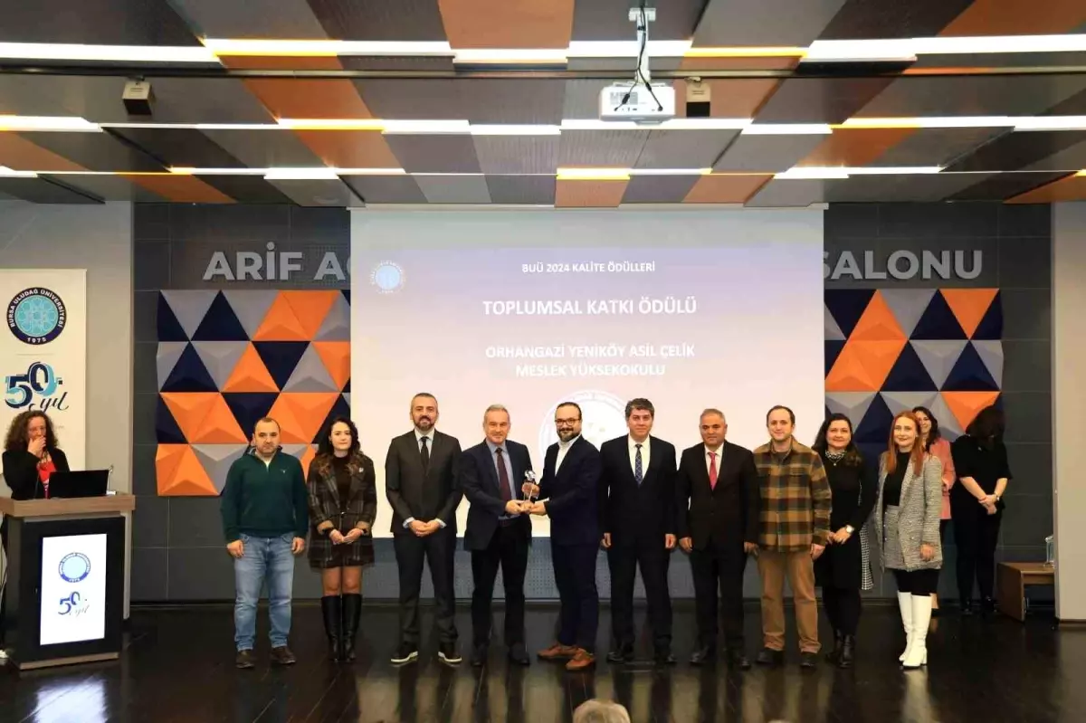 BUÜ\'de Kalite Ödülleri Verildi