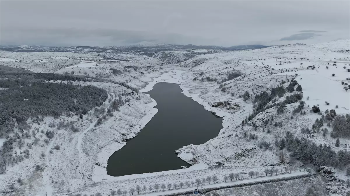 Ankara\'da Kar Yağışı Etkili Oldu