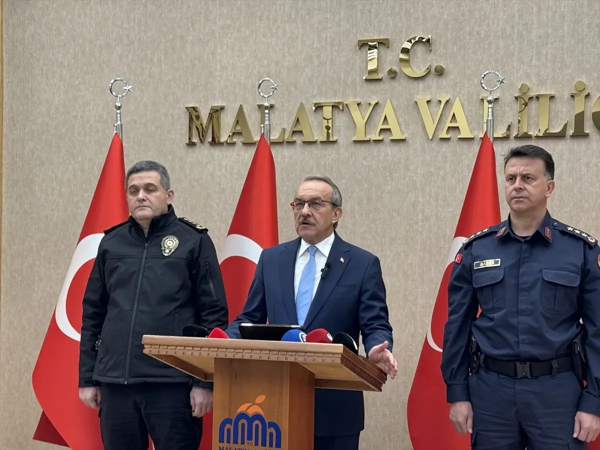 Malatya\'da Deprem İzleri Silindi